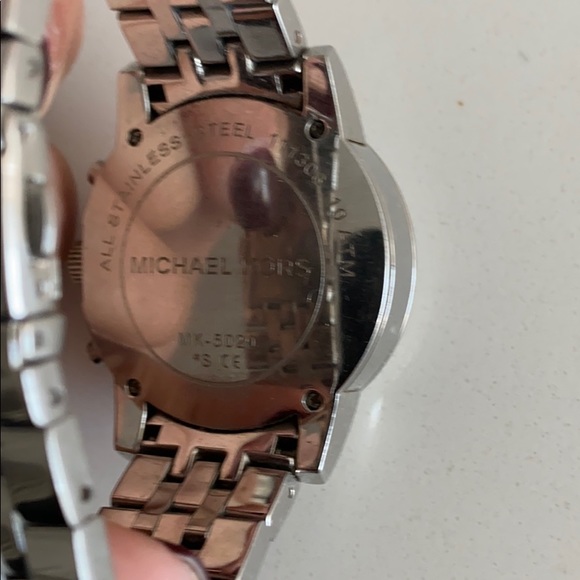 Michael Kors Watch - Picture 3 of 3